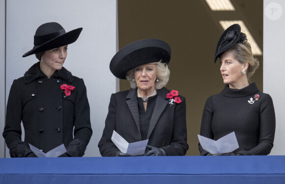 Catherine Kate Middleton, la duchesse de Cambridge, Camilla Parker-Bowles, duchesse de Cornouailles et Sophie Rhys-Jones, comtesse de Wessex - La famille royale d'Angleterre lors du "Remembrance sunday" à Londres le 13 novembre 2016