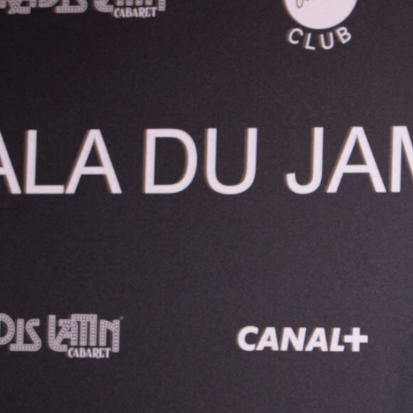 Amel Bent - Soirée de gala du Jamel Comedie Club au Paradis Latin avec Canal+ à Paris, le 8 octobre 2020. © RACHID BELLAK / BESTIMAGE