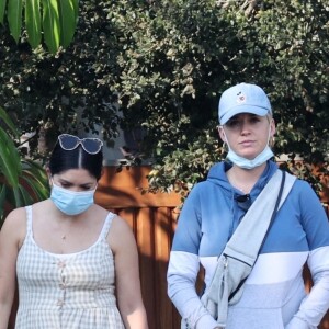 Exclusif - Katy Perry visite une propriété en vente pour 4 millions de dollars dans le quartier de Santa Barbara à Los Angeles pendant l'épidémie de coronavirus (Covid-19), le 4 octobre 2020.