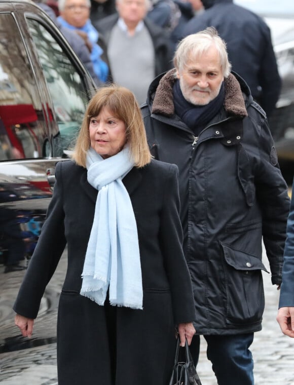Chantal Goya et son mari Jean-Jacques Debout - Arrivées aux obsèques de Michou en l'église Saint-Jean de Montmartre à Paris. 2020