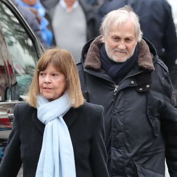 Chantal Goya et son mari Jean-Jacques Debout - Arrivées aux obsèques de Michou en l'église Saint-Jean de Montmartre à Paris. 2020