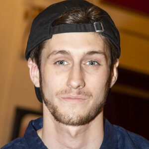 Exclusif Jean-Baptiste Maunier - Backstage de l'enregistrement de l'émission "On refait les grands duos d'humour" au Théâtre de Paris, diffusée le 21 septembre sur France 3. © Romual Meigneux-Pierre Perusseau / Bestimage 