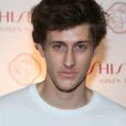 Semi-exclusif - Jean-Baptiste Maunier - Shiseido révèle "Eye Collection" sa nouveauté maquillage lors d'un cocktail chez Colette à Paris le 4 juillet 2017. Le calligraphe N. Ouchenir nous dévoile les images inédites de sa collaboration avec la maison. © Denis Guignebourg/Bestimage