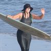 Exclusif - Leighton Meester s'est blessée au pied gauche et saigne abondamment après une sortie surf à Los Angeles. Pendant ce temps, son mari Adam Brody s'occupe de leur bébé.