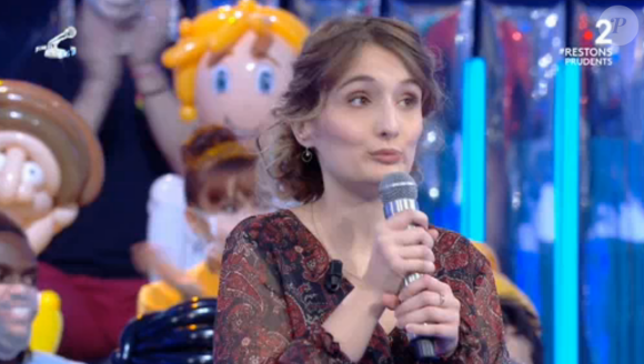 Héloïse, candidate de "N'oubliez pas les parles" évoque sa maladie dans l'émission - France 2