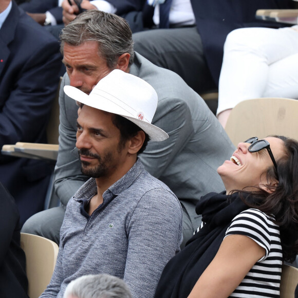 Tomer Sisley et sa femme Sandra Sisley - Célébrités dans les tribunes des internationaux de France de tennis de Roland Garros à Paris, France, le 9 juin 2019. © Jacovides-Moreau/Bestimage