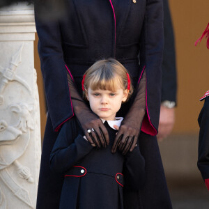 La princesse Charlene et sa fille la princesse Gabriella - Cérémonie dans la cour d'honneur du palais princier pour la Fête nationale de Monaco, le 19 novembre 2020.