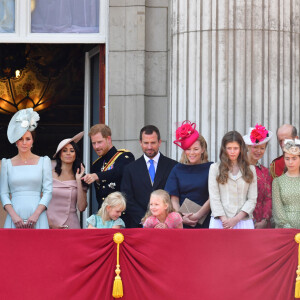 La princesse Beatrice d'York, la princesse Eugenie d'York, Camilla Parker Bowles, duchesse de Cornouailles, Kate Catherine Middleton, duchesse de Cambridge, Meghan Markle, duchesse de Sussex, le prince Harry, duc de Sussex, duc de Sussex, Peter Phillips, Autumn Phillips, Isla Phillips, Savannah Phillips, le prince George, Lady Helen Taylor et ses filles Eloise et Estella, le duc Edward de Kent - Les membres de la famille royale britannique lors du rassemblement militaire "Trooping the Colour" (le "salut aux couleurs"), célébrant l'anniversaire officiel du souverain britannique. Cette parade a lieu à Horse Guards Parade, chaque année au cours du deuxième samedi du mois de juin. Londres, le 9 juin 2018.