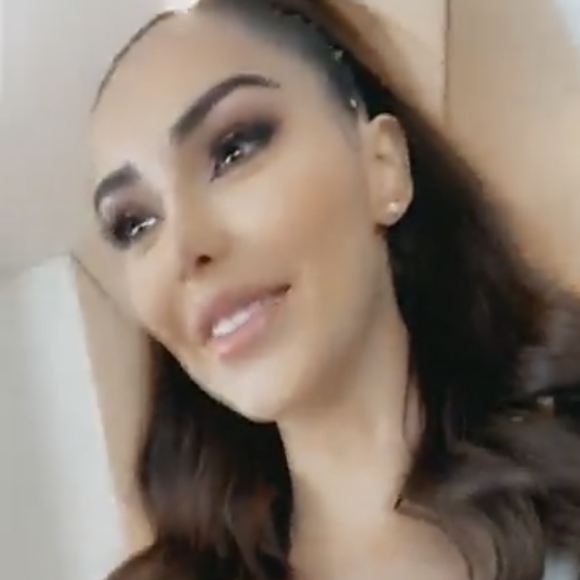 Nabilla a récupéré son chien Pita après des semaines de séparation - Snapchat, 21 novembre 2020
