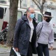 Exclusif - Laeticia Hallyday sort d'un déjeuner avec son avocat Pierre Pradié au restaurant Kinu Gawa à Paris le 29 octobre 2020. Ensuite ils retournent au cabinet avenue Montaigne.   