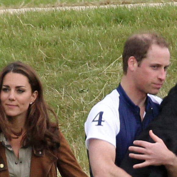 Prince William et Lupo, avec Kate le 17 juin 2012. Partie de polo.