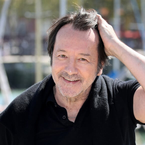 Jean-Hugues Anglade au photocall de la série "Prise au piège" lors de la 21ème édition du Festival de la Fiction TV de la Rochelle le 12 septembre 2019. © Patrick Bernard / Bestimage