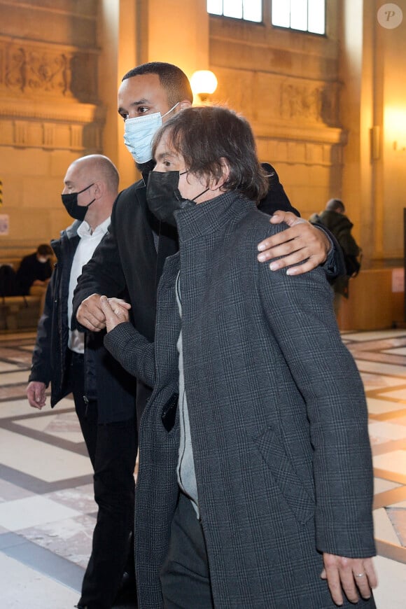 Anthony Sadler et Mark Moogalian au Palais de Justice de Paris lors du procès de l'attentat du Thalys d'août 2015 - Paris le 20 Novembre 2020 © JB Autissier / Panoramic / Bestimage 