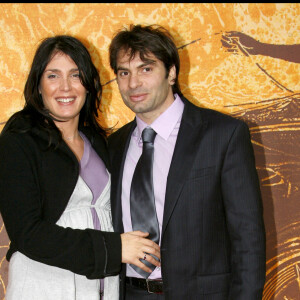 Christophe Dominici et sa femme (enceinte) - Première du film "Astérix aux jeux olympiques" au cinéma Gaumont Champs-Elysées.