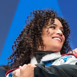 Sabrina Ouazani, Chloé Jouannet sur scène lors de la cérémonie de clôture du 23e festival international du film de comédie de l'Alpe d'Huez, le 18 janvier 2020. © Cyril Moreau/Bestimage