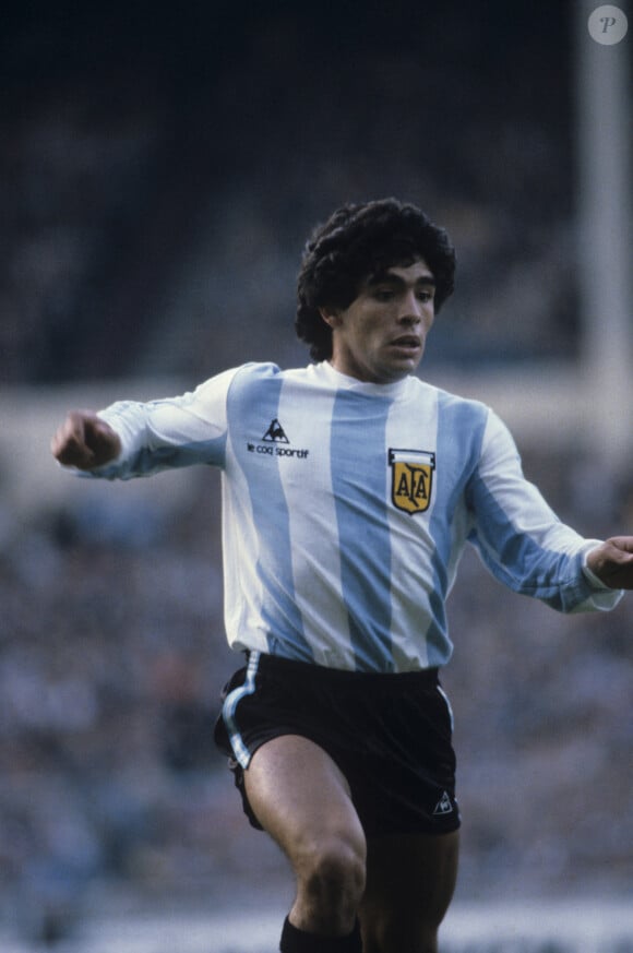 Archives -  Diego Maradona lors d'un match de football pour l'équipe nationale d'Argentine.