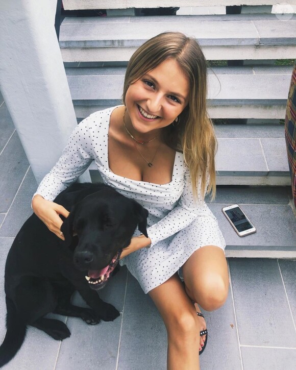 Lola Courbet, la fille de l'animateur télé et radio Julien Courbet, est sublime.