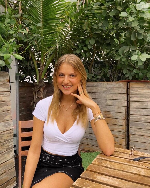 Lola Courbet, la fille de l'animateur télé et radio Julien Courbet, est sublime.