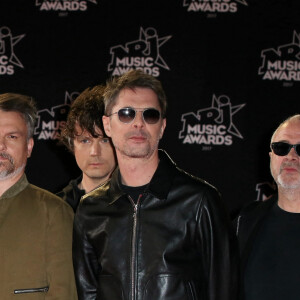 Nicola Sirkis et le groupe Indochine - 19e édition des NRJ Music Awards à Cannes le 4 novembre 2017. © Dominique Jacovides/Bestimage