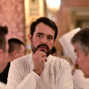 Jean-François Piège chef du restaurant Le Grand Restaurant - Soirée de la 4ème cérémonie de remise des Prix "LA LISTE 2019" au Quai d'Orsay à Paris, France, le 3 décembre 2019. © Rachid Bellak/Bestimage 