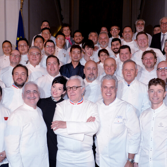 Jean-François Piège chef du restaurant Le Grand Restaurant, Régis Marcon chef du restaurant Régis & Jacques Marcon, Emmanuel Renaut chef du restaurant Flocons de sel, Hélèna Rizzo chef du restaurant Maní, Guy Savoy chef du restaurant Guy Savoy à Paris, Alain Ducasse, chef du restaurant Alain Ducasse au Plaza Athénée, Frédéric Anton chef du restaurant Le Pré Catelan, Eric Rippert chef du restaurant Le Bernardin, Georges Blanc chef du restaurant Georges Blanc à Vonnas, Jean Sulpice chef de l'Auberge du Père Bise, Gilles Goujon chef à l'auberge du Vieux Puits dans l'Aude, Hirohisa Koyama chef du restaurant Aoyagi - Soirée de la 4ème cérémonie de remise des Prix "LA LISTE 2019" au Quai d'Orsay à Paris, France, le 3 décembre 2019. LA LISTE a fêté sa 4ème cérémonie de remise des Prix avec les plus grands chefs et restaurateurs internationaux des 5 continents. Il reflète l'excellence, la diversité culturelle et l'attrait universel dans la gastronomie mondiale. © Rachid Bellak/Bestimage 