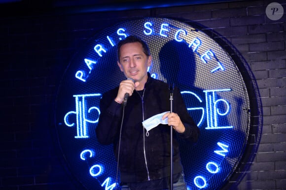 Exclusif - Gad Elmaleh lors de la soirée de lancement du Fridge, le nouveau comedy club de Kev Adams à Paris le 24 septembre 2020. © Rachid Bellak / Bestimage  Exclusive - No web en Suisse / Belgique