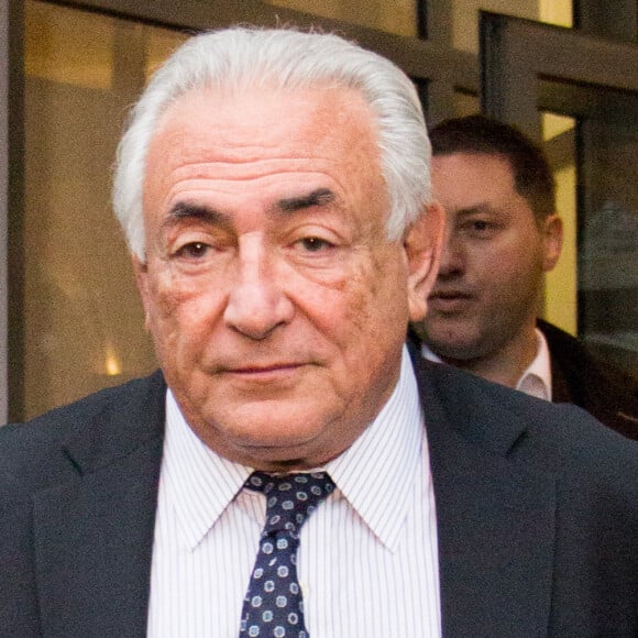 Dominique Strauss Kahn quitte son hôtel à Lille pour se rendre au tribunal, dans le cadre du procès de proxénétisme aggravé dit de "l'affaire du Carlton".
