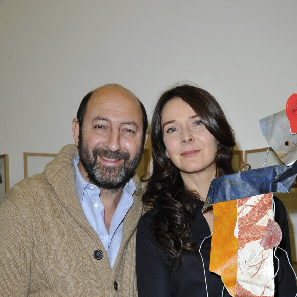 Kad Merad et sa femme Emmanuelle Cosso Merad - Vernissage de l'exposition d'Emmanuelle Cosso Merad et de Pierre-Marie Brisson a l'Atelier-galerie Clot a Paris le 6 Decembre 2012.