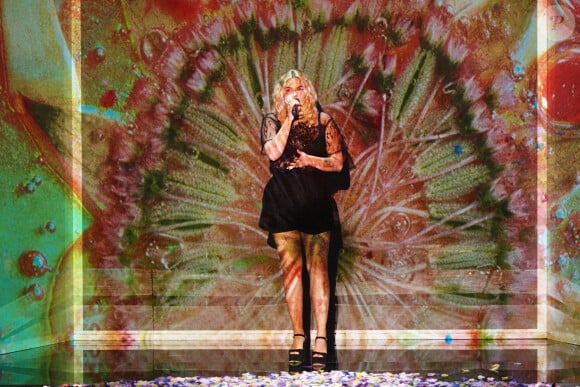 Louane à la 22e édition des NRJ Music Awards à la Seine musicale, le 5 décembre 2020.