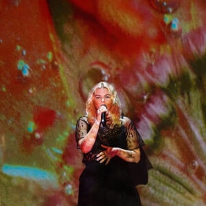 Louane à la 22e édition des NRJ Music Awards à la Seine musicale, le 5 décembre 2020.