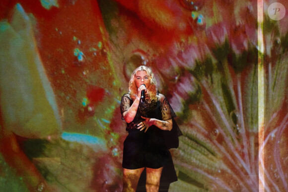 Louane à la 22e édition des NRJ Music Awards à la Seine musicale, le 5 décembre 2020.