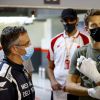 Romain Grosjean, les mains bandées - Formule 1, Grand Prix automobile de Sakhir 2020 le 3 décembre 2020.