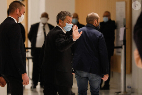 Nicolas Sarkozy - Sorties du procès des "écoutes téléphoniques" ( affaire Bismuth) au tribunal de Paris, le 07 décembre 2020. © Christophe Clovis / Bestimage 