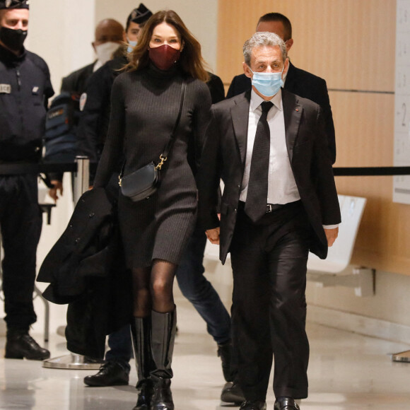 1er jour des plaidoiries de la défense - Nicolas Sarkozy arrive avec sa femme Carla Bruni Sarkozy procès des "écoutes téléphoniques" ( affaire Bismuth) au tribunal de Paris le 9 décembre 2020. © Christophe Clovis / Bestimage 