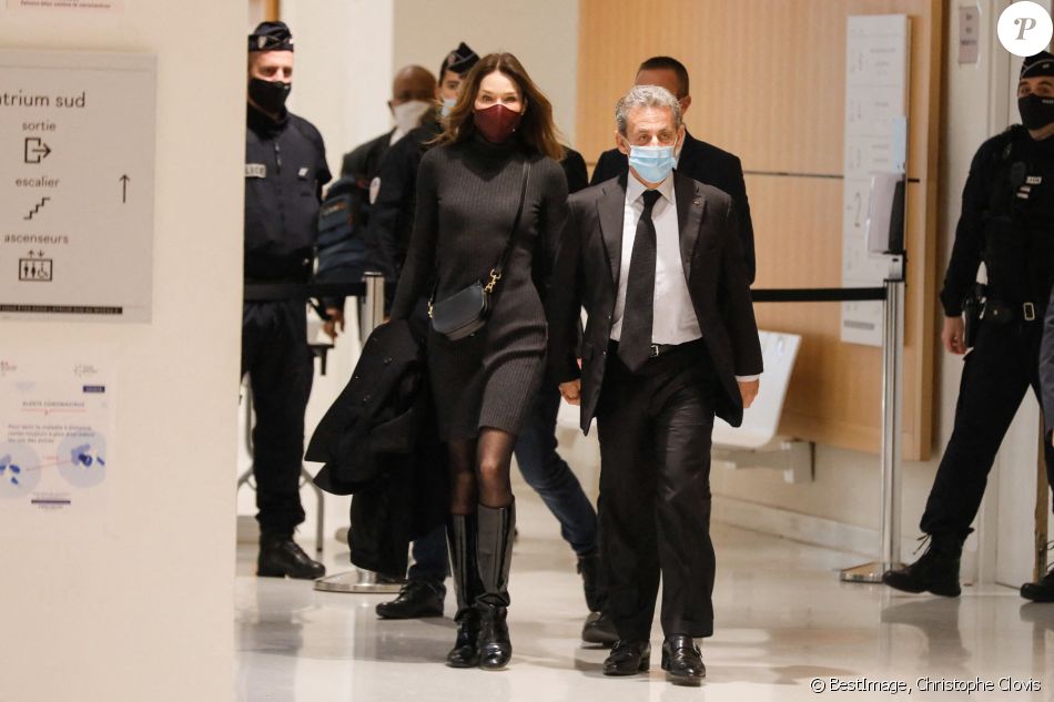 1er jour des plaidoiries de la défense - Nicolas Sarkozy arrive avec sa femme Carla Bruni Sarkozy procès des "écoutes téléphoniques" ( affaire Bismuth) au tribunal de Paris le 9 décembre 2020. © Christophe Clovis / Bestimage 