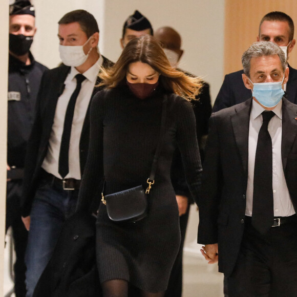 1er jour des plaidoiries de la défense - Nicolas Sarkozy arrive avec sa femme Carla Bruni Sarkozy procès des "écoutes téléphoniques" ( affaire Bismuth) au tribunal de Paris le 9 décembre 2020. © Christophe Clovis / Bestimage 