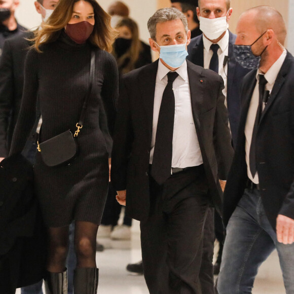 1er jour des plaidoiries de la défense - Nicolas Sarkozy arrive avec sa femme Carla Bruni Sarkozy procès des "écoutes téléphoniques" ( affaire Bismuth) au tribunal de Paris le 9 décembre 2020. © Christophe Clovis / Bestimage 