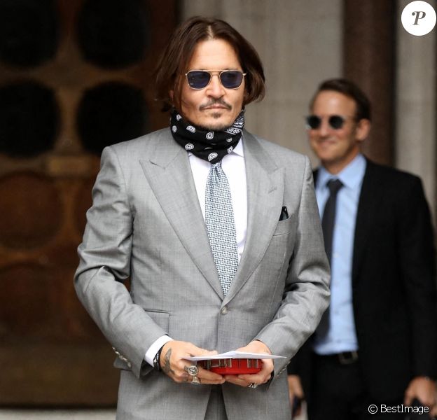 Johnny Depp arrive à la Royal Courts of Justice à Londres, été 2020.