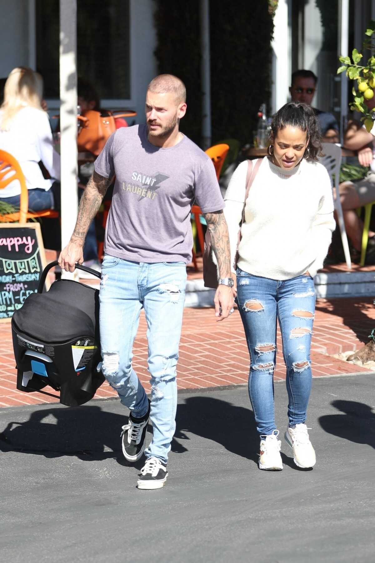 Photo : Matt Pokora et sa compagne Christina Milian se baladent avec