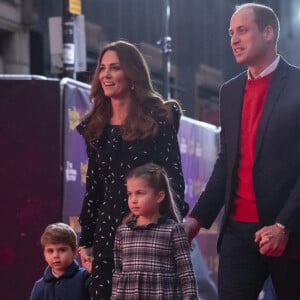 Prince William, Kate Middleton et leurs enfants sur le tapis rouge du London's Palladium Theatre. 11 décembre 2020