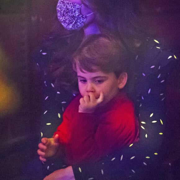 Prince William, Kate Middleton et leurs enfants sur le tapis rouge du London's Palladium Theatre. 11 décembre 2020