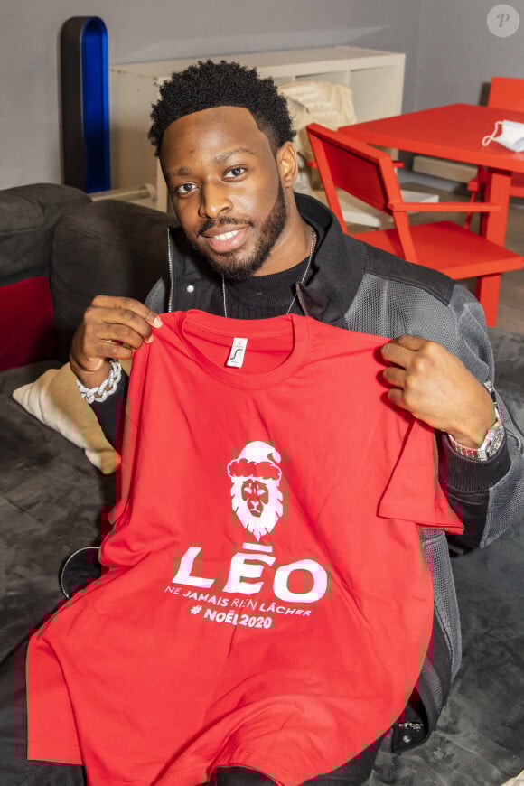 Exclusif - Dadju (Dadju Djuna) - Backstage de l'enregistrement de l'émission "On est presque en direct" (OEED), présentée par L.Ruquier, et diffusée sur France 2 le 12 décembre 2020 © Jack Tribeca / Bestimage 