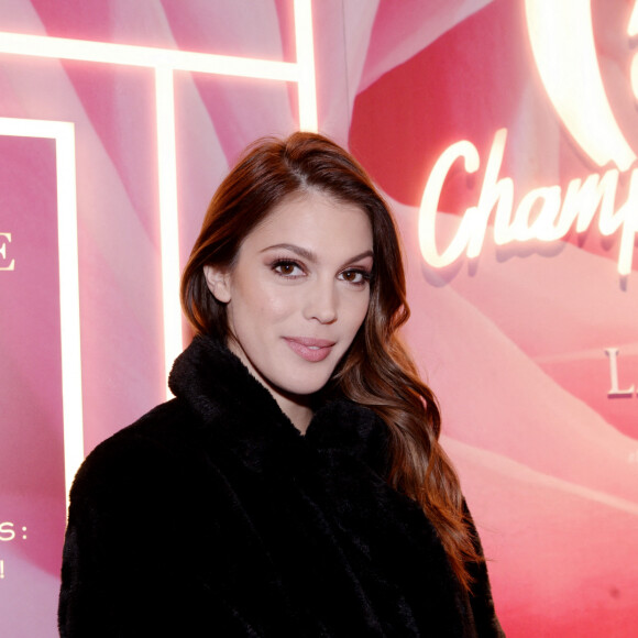 Iris Mittenaere (Miss France et Miss Univers 2016) - Inauguration de la boutique Lancôme 52 Champs-Elysées à Paris le 4 décembre 2019. © Rachid Bellak/Bestimage