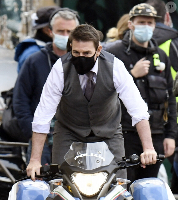Exclusif - Tom Cruise - Tournage du film "Mission Impossible 7" dans les rues de Rome. Le 29 novembre 2020