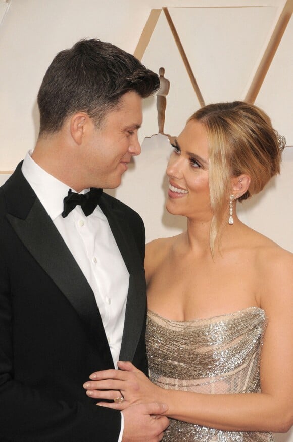 Scarlett Johansson et Colin Jost se sont mariés lors d'une cérémonie intime, organisée le week-end du 24-25 octobre 2020, après trois ans de romance. Ici, le couple à la cérémonie des Oscars 2020 à Los Angeles, le 9 février 2020.