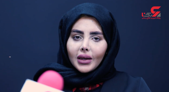 Sahar Tabar en interview pour la télévision iranienne au lendemain de sa sortie de prison. La jeune femme de 19 ans été emprisonnée en octobre 2019 suite à de nombreuses plaintes du public au gouvernement. C'est la première fois qu'elle dévoile son "vrai visage".