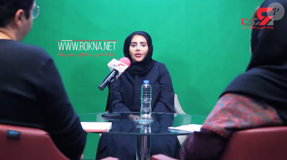 Sahar Tabar en interview pour la télévision iranienne au lendemain de sa sortie de prison. La jeune femme de 19 ans été emprisonnée en octobre 2019 suite à de nombreuses plaintes du public au gouvernement. C'est la première fois qu'elle dévoile son "vrai visage".