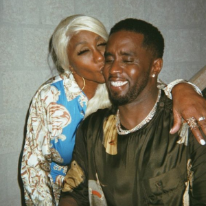 Diddy souhaite un joyeux anniversaire à sa mère Janice, qui a eu 80 ans.
