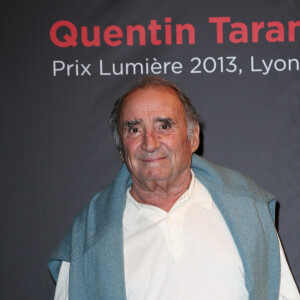 Claude Brasseur - Remise du Prix Lumiere 2013 a Quentin Tarantino a l'amphitheatre du palais des Congres de Lyon Le 18 octobre 2013 