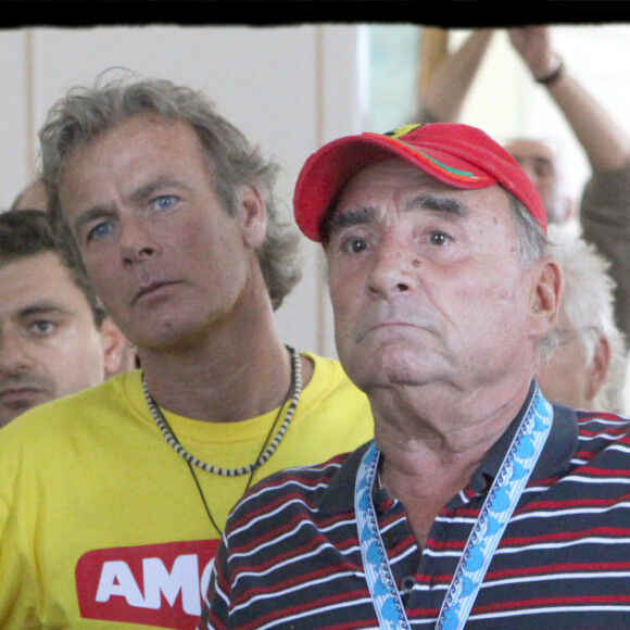 Franck Dubosc, Mathilde Seigner, Claude Brasseur - Tournage du film "Camping 2" en 2010.